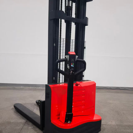 EPT20-EZP 2000kg Li-Ion Electric Pallet Truck – Product Photo | BestBuyScrubber